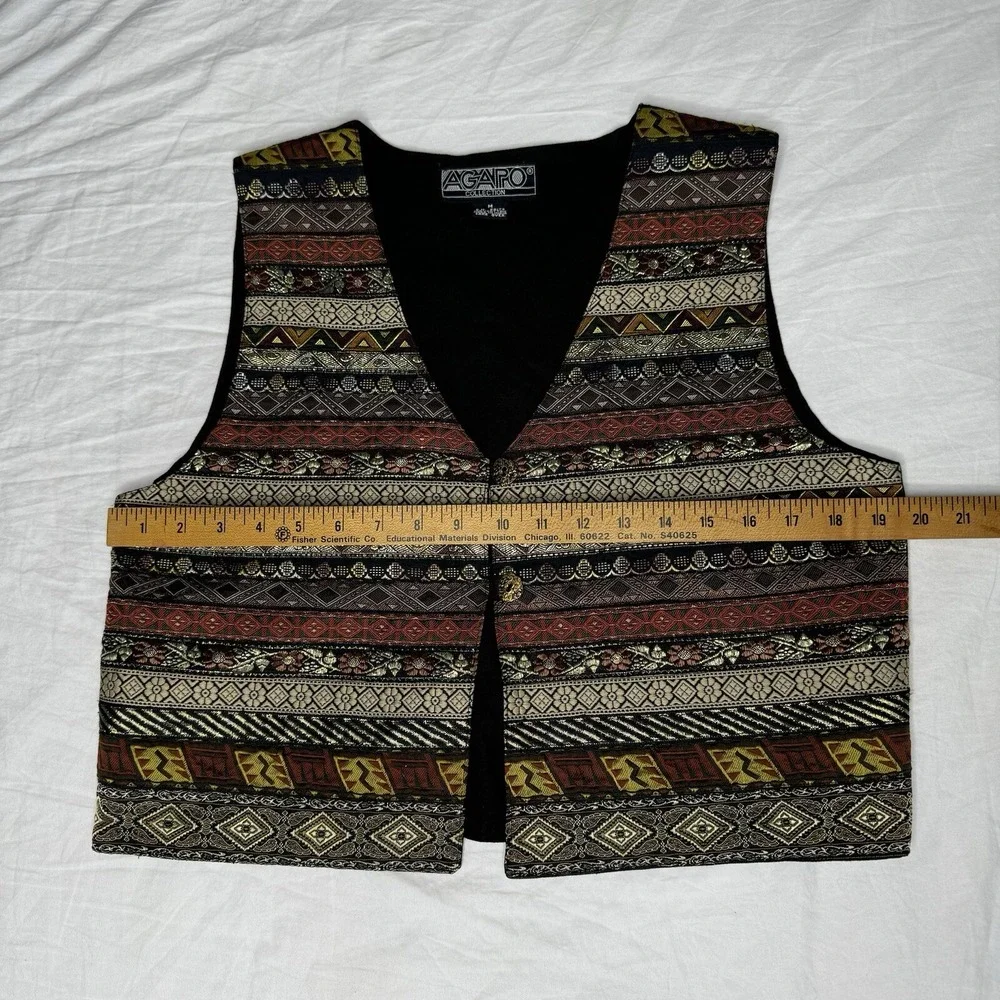 Agapo Striped Carpet Tapestry Shiny Western Button Up Vest Womens Size M Vintage